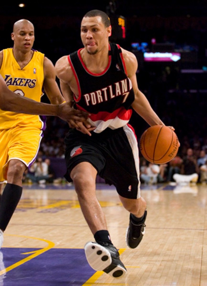 赛场上上演 赛场上上演