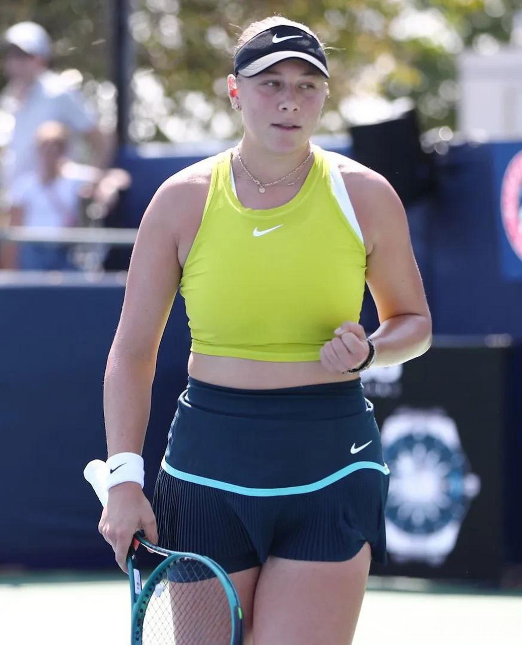 拿下了比赛 拿下了比赛